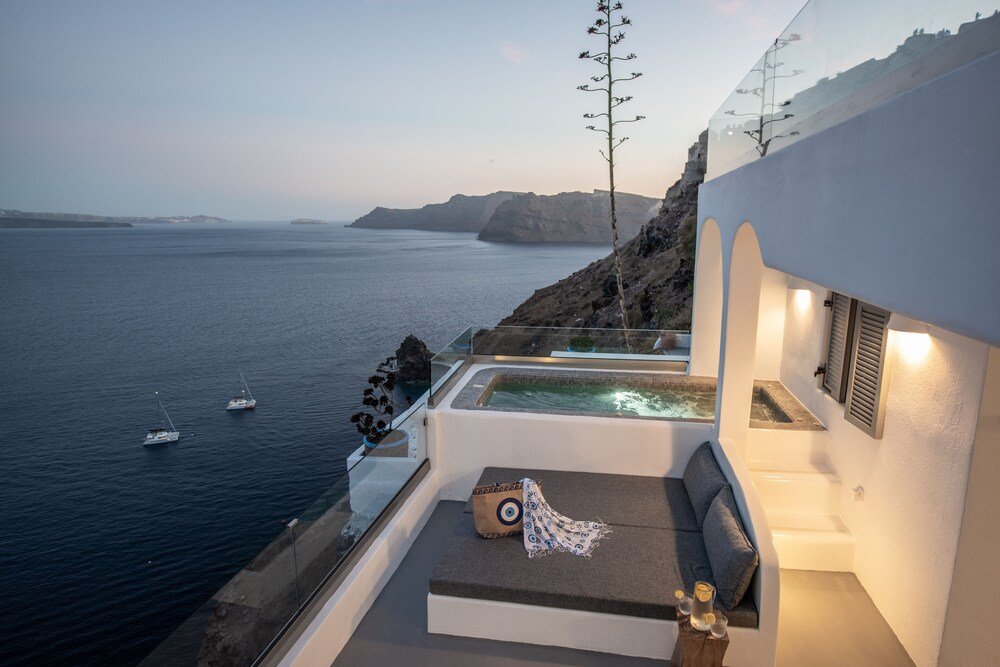 Gallery image 1 of Virginia's Cave Villas in Oia, Santorini, Greece